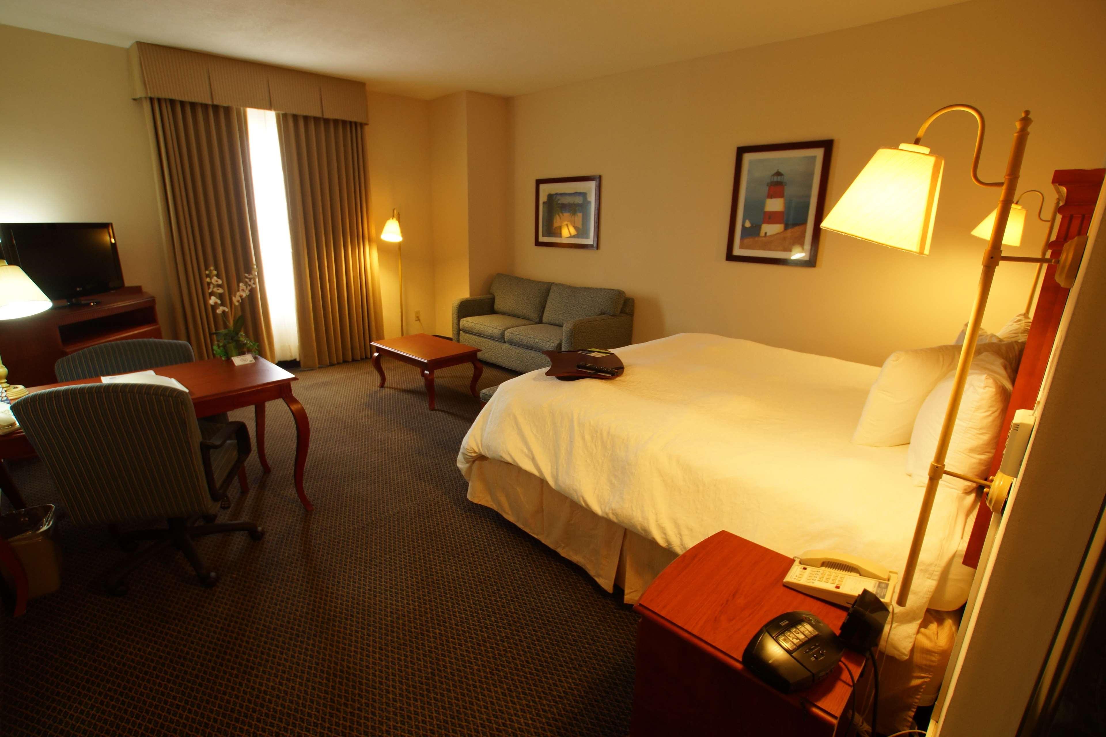Hampton Inn Tampico Airport Экстерьер фото