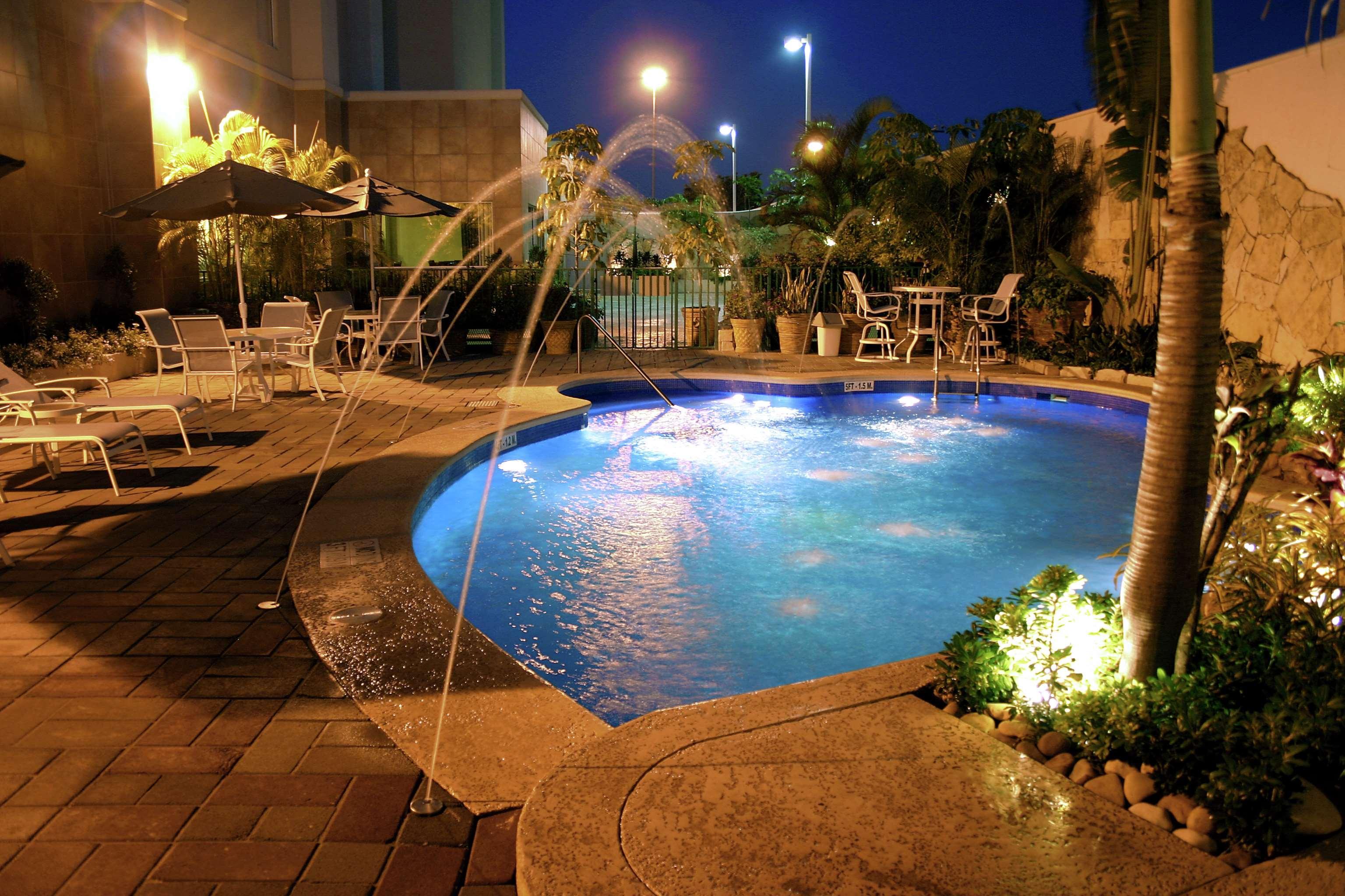 Hampton Inn Tampico Airport Удобства фото